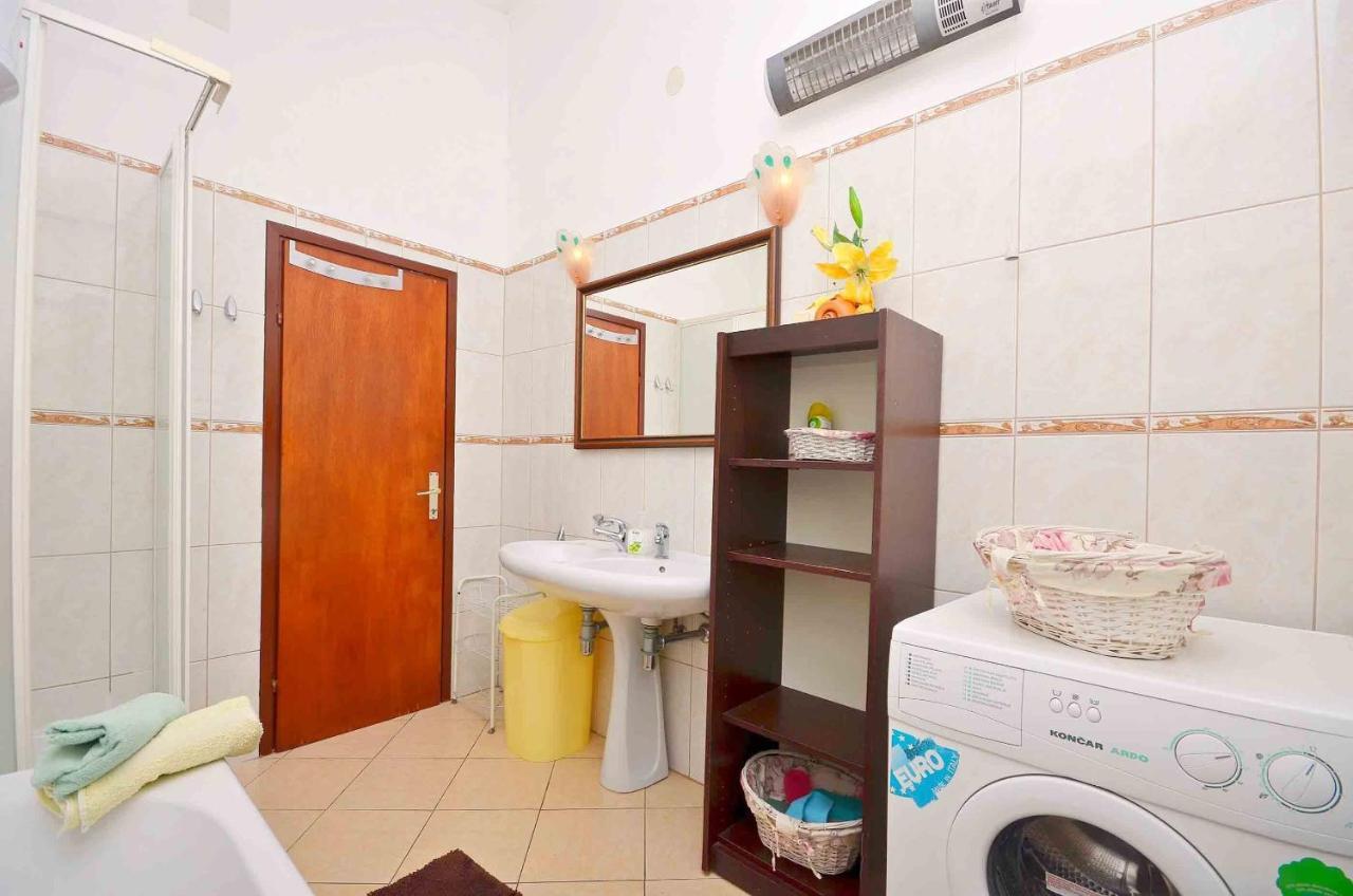 Apartment And Rooms Artina 沃迪切 外观 照片