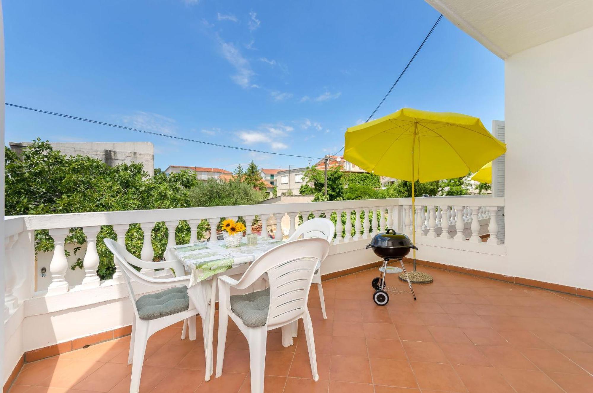 Apartment And Rooms Artina 沃迪切 外观 照片