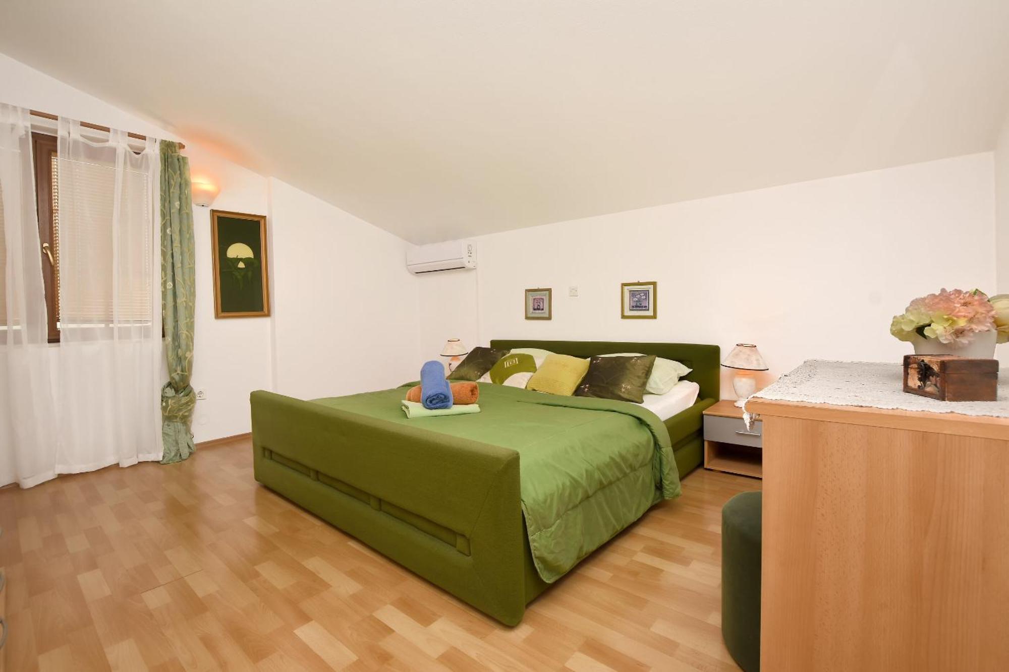 Apartment And Rooms Artina 沃迪切 外观 照片